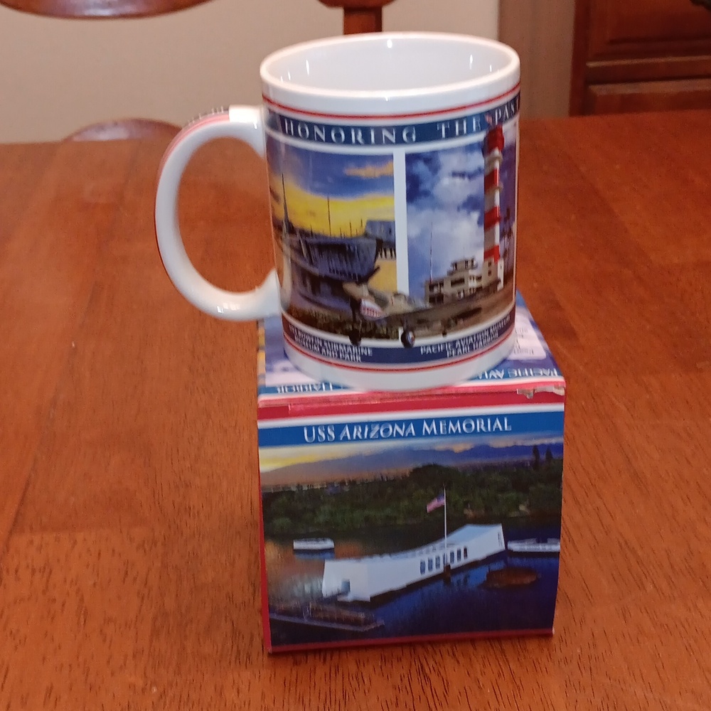 Mug Pearl Harbor Hawaii Offical Mug Box Included